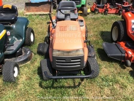 Husqvarna YTH150 - Photo 2