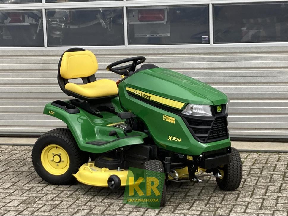 John Deere X 354 4 wiel gestuurde zitmaaier