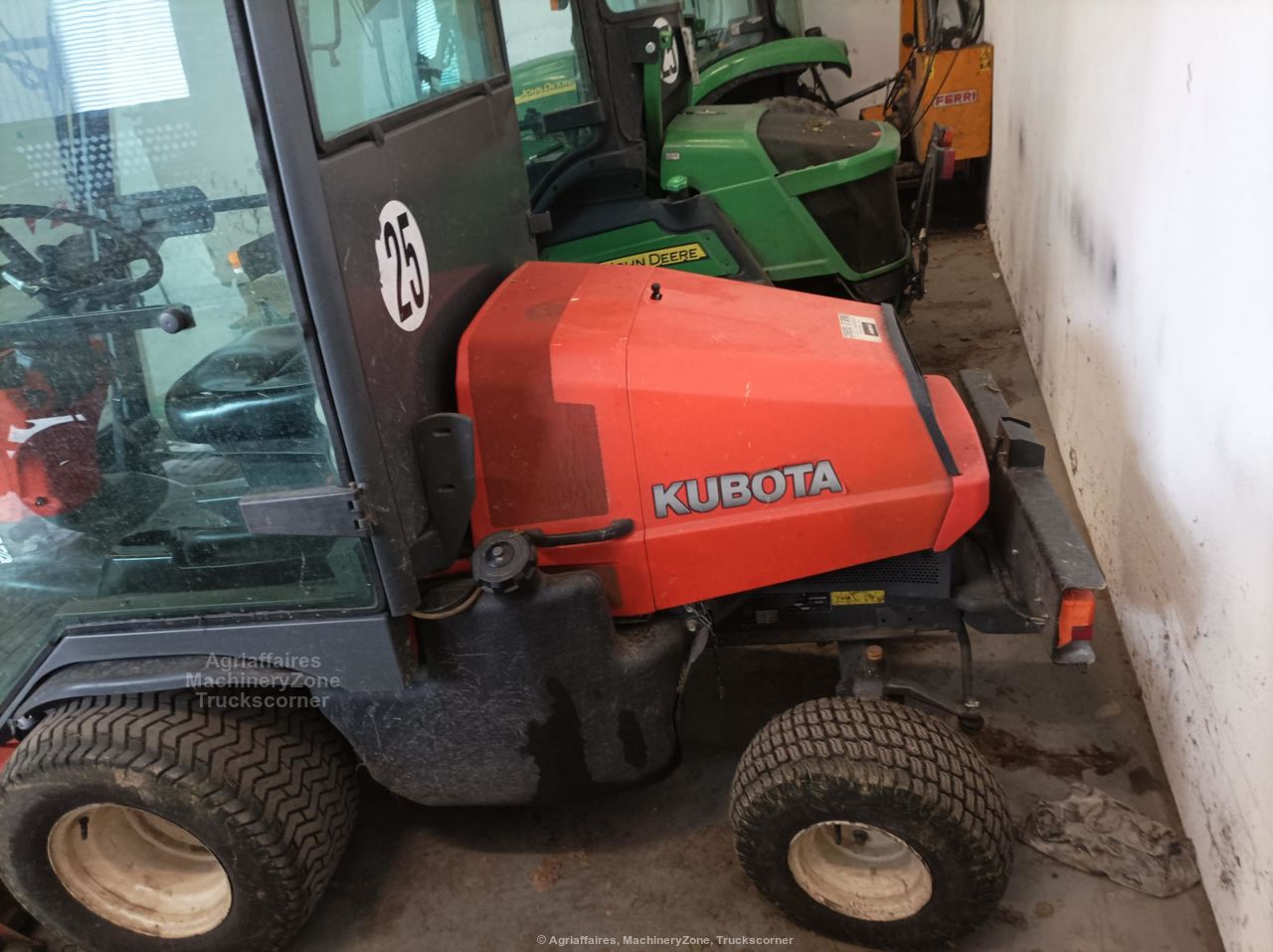 Kubota F2880 - Photo 3