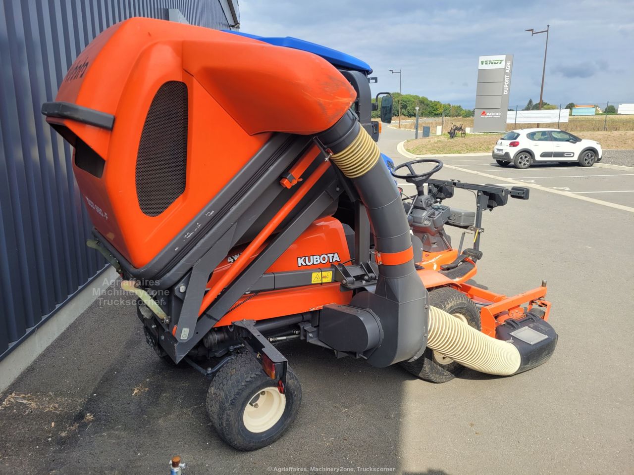 Kubota F3060 - Photo 2