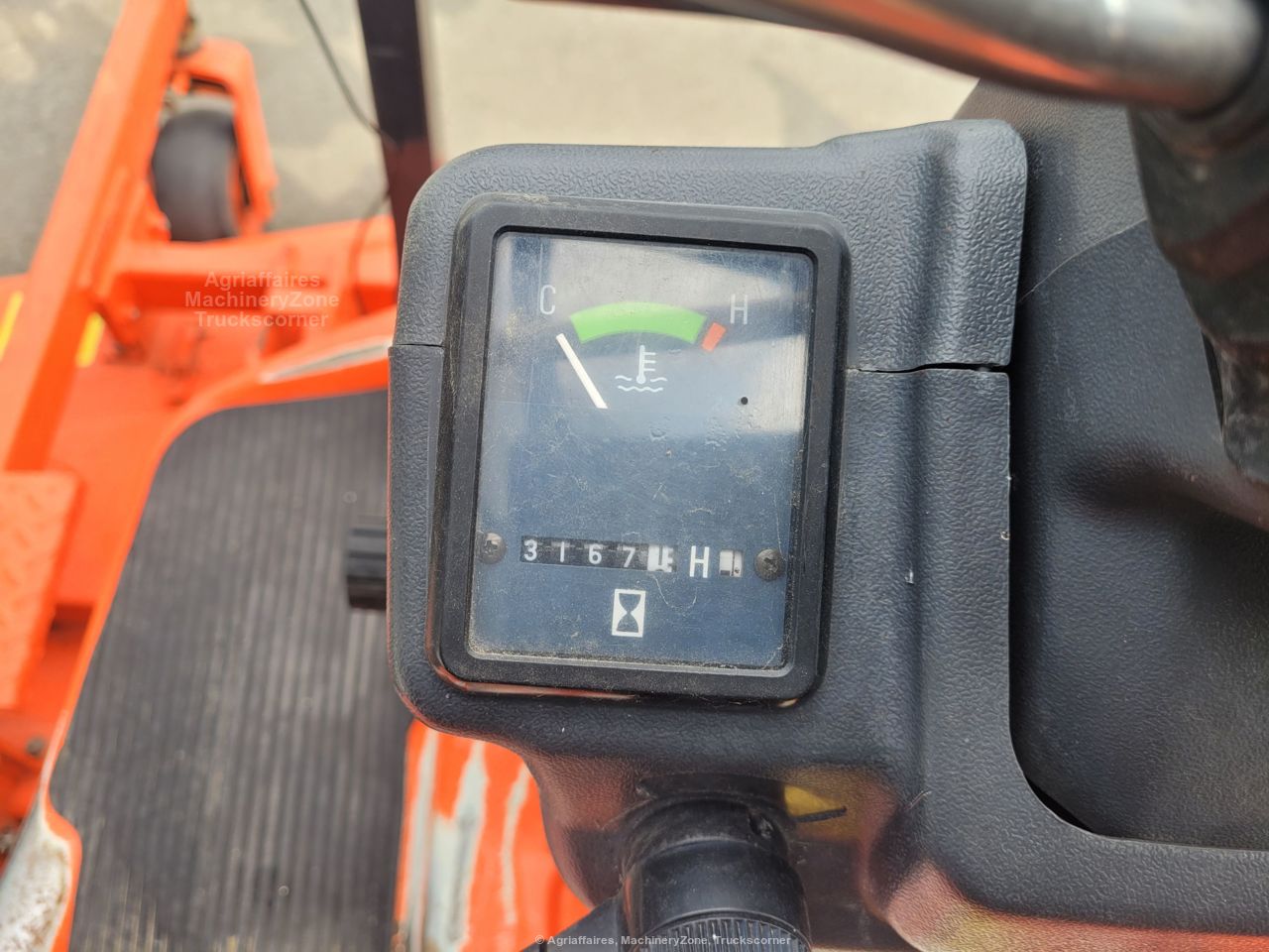 Kubota F3060 - Photo 3